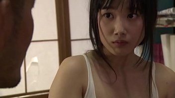 ดูหนังเอ็กตอนที่2ติดใจหีเพื่อนลูกสาวตามมาเย็ดต่อในห้องอันนี้มันกว่าครั้งแรก