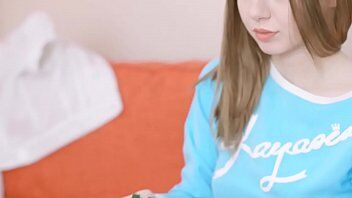 สาววัยสดใสน่ารักโดนเพื่อนพี่ชายเปิดซิงครางเสียวนมสวย