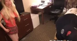 คลิปหลุดกระหรี่รุ่นใหญ่ เย็ดกับชาวต่าวชาติ 2คน ไม่เห็นของบอกใหว เจอของจริงร้องลั่น